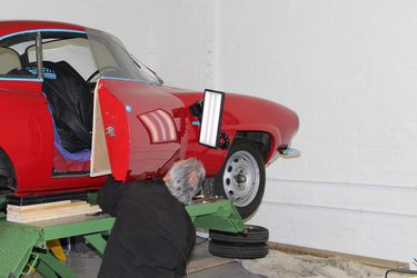 PAINTLESS_DENT_REMOVAL