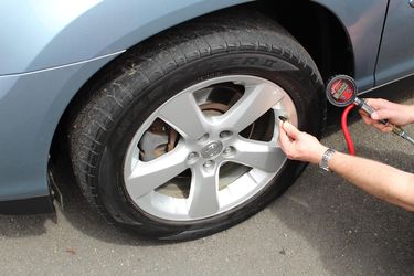 Tyres dressed and pressures set to 50psi